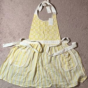 NWT Sur La Table Vintage Inspired Apron